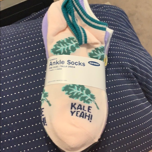 Socks  7pck - Picture 1 of 3